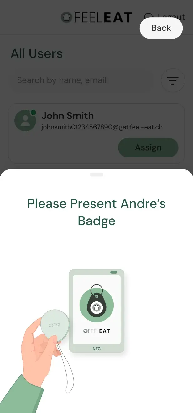 Schermata admin TapTime “Please present Andre’s badge”, con il disegno di una mano che avvicina un badge al lettore